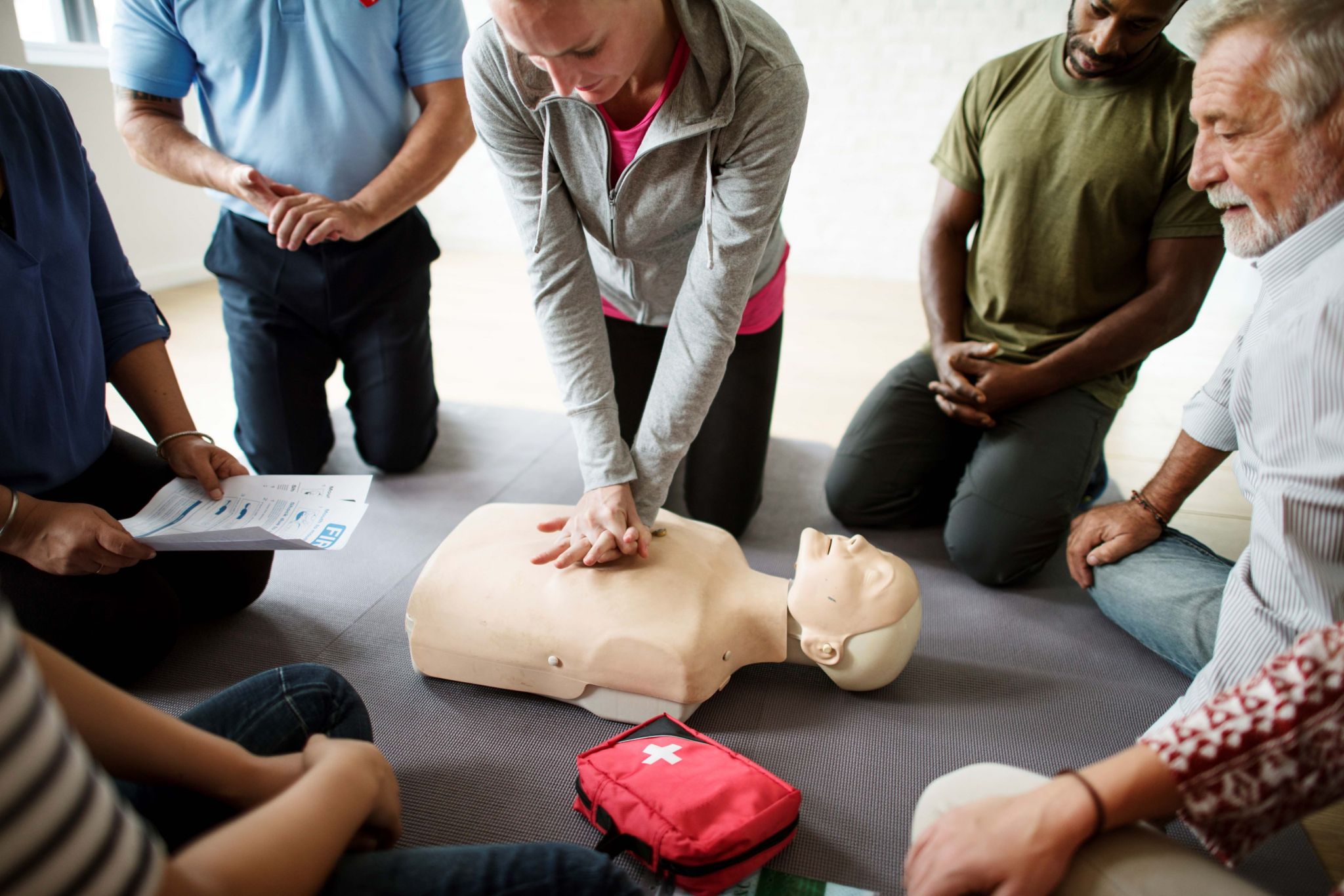 Emergency First Aid training course covering CPR, AED use, and first aid for choking, bleeding, and shock in Lanarkshire, Scotland